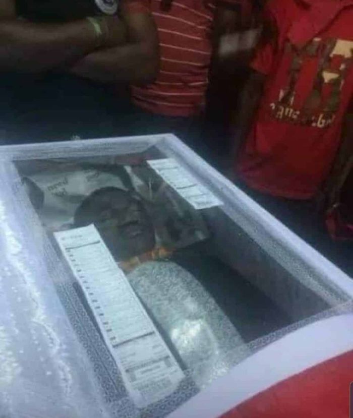 A yet-to-be-identified Nigerian man has been laid to rest together with the bet 9ja coupons which caused his untimely death