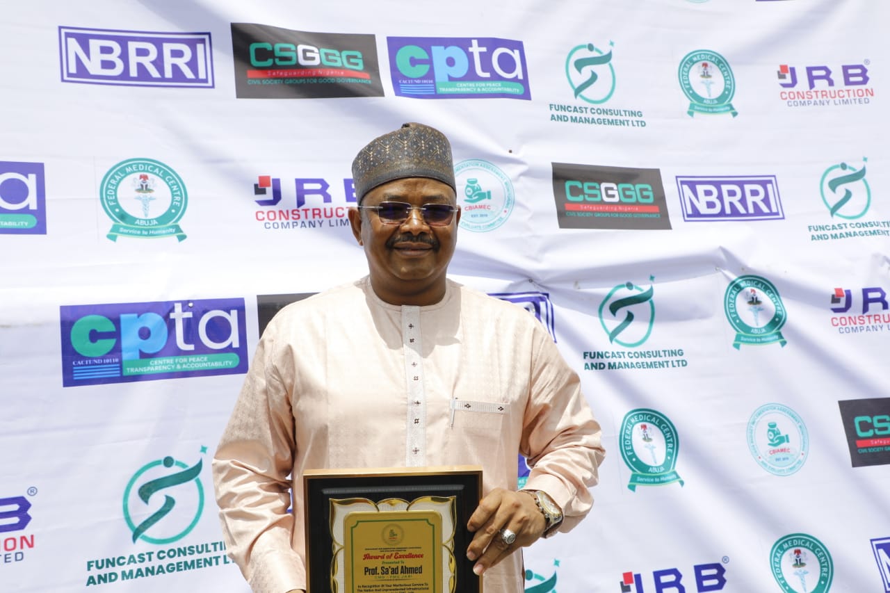 FMC JABI CMD, PROF. SAAD AHMED, BAGS CBIAMEC NATIONAL EXCELLENCE AWARD FOR PUBLIC HEALTH LEADERSHIP